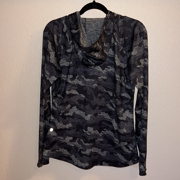 π₯ $5 with any bundle! π₯ RBX camo hoodie, size M - Picture 5 of 6